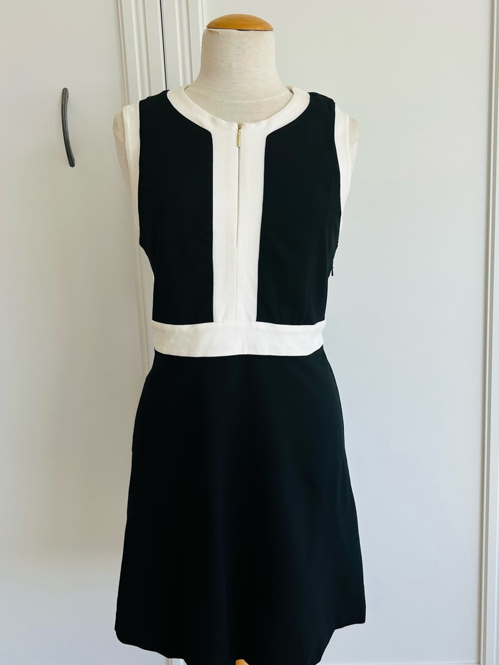 Kate Spade Black & White Colorblock Dress | Fit & Flare | Sleeveless - Picture 4 of 8